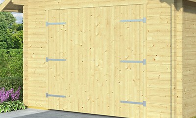 Garage met dubbele houten deur